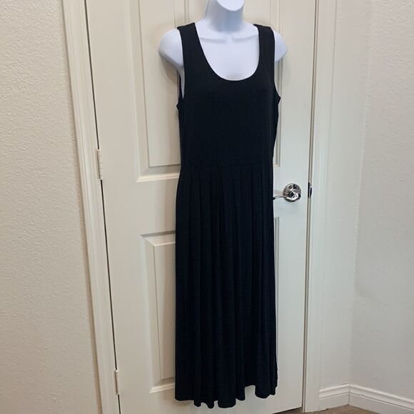Hot In Hollywood Medium Black Scoop Neck Short Sleeve Pleated Front Zipper Dress - Picture 2 of 9